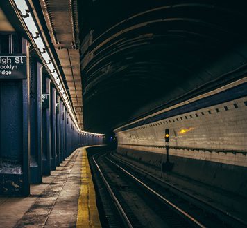 시애틀 전철 이용 시 강도 사건 주의하세요